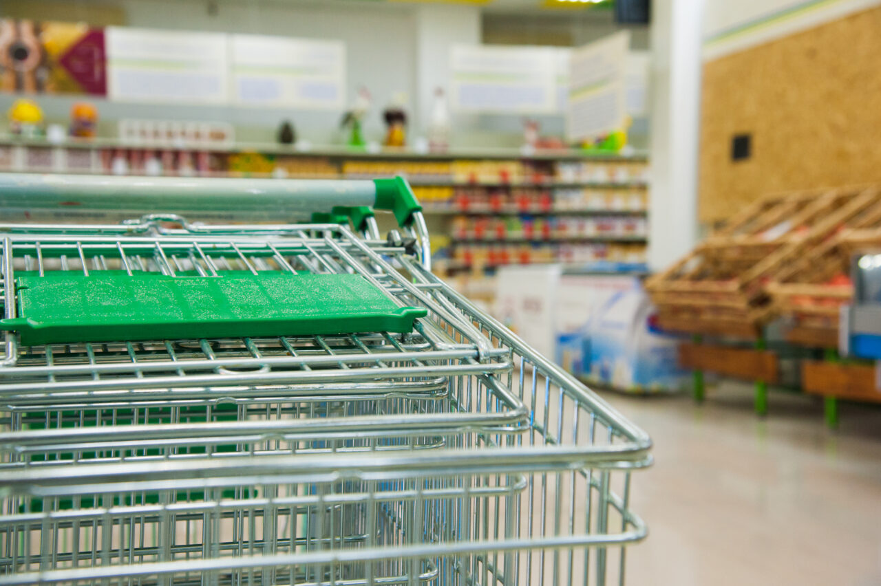 row-of-empty-shopping-carts-in-a-supermarket-2026-03-26-06-10-44-utc-1280x852.jpg