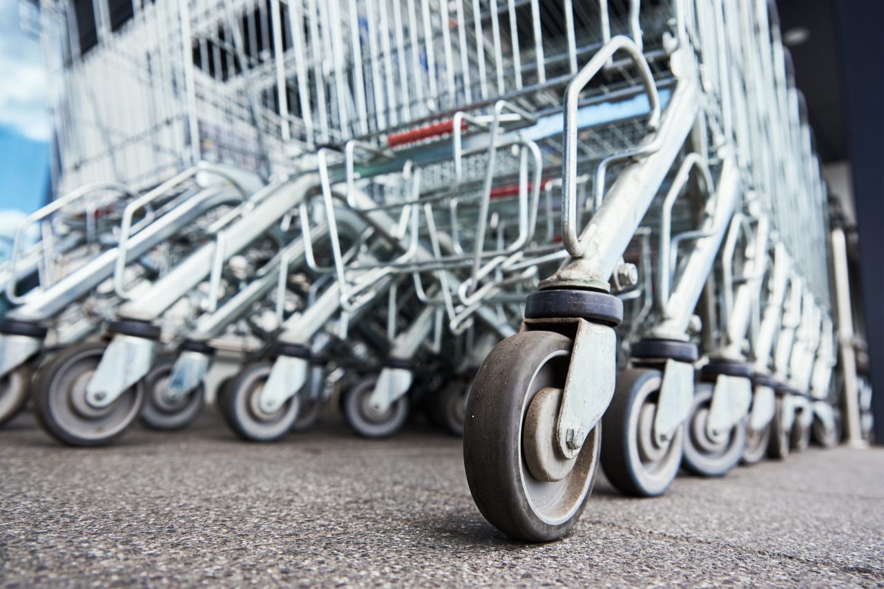 shopping-carts-lined-up-outside-building-close-up-2026-09-24-03-56-14-utc-1280x853.jpg